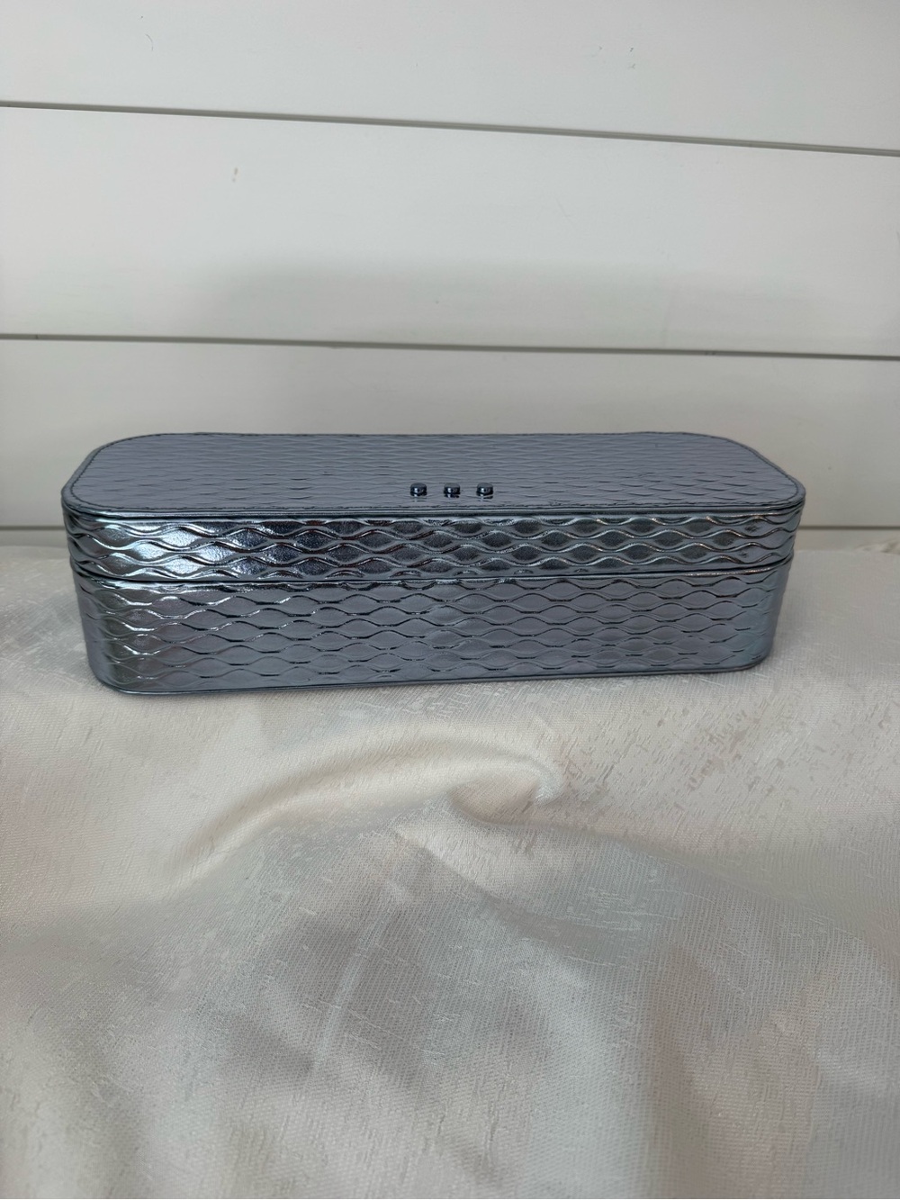 ghd Iced Blue Metallic Straight Iron Vanity Case *CASE ONLY*